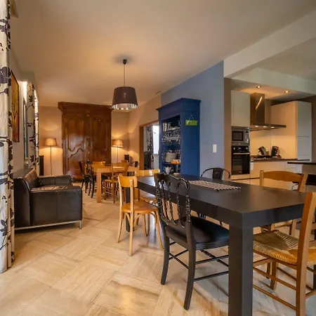 Les De Lagarrigue, Soiree Etape Отель типа 